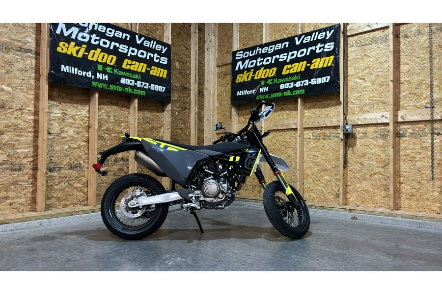 2024 Husqvarna 701 SUPERMOTO