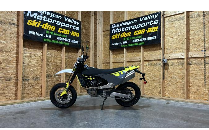 2024 Husqvarna 701 SUPERMOTO