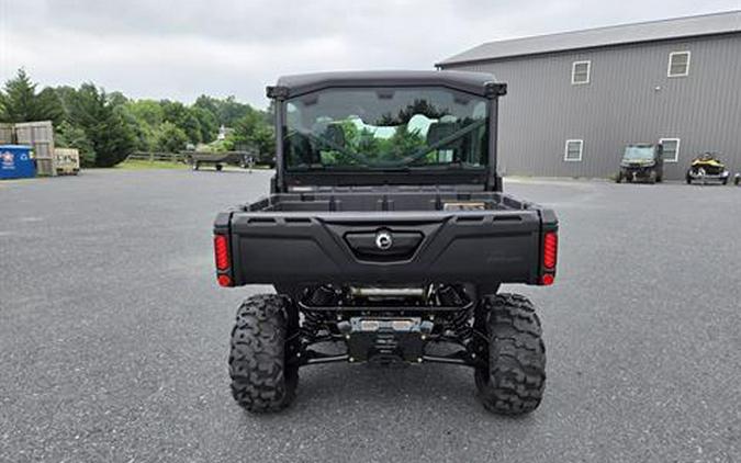 2024 Can-Am Defender DPS CAB