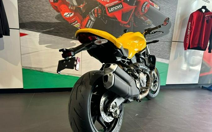 2018 Ducati Monster 821 Yellow