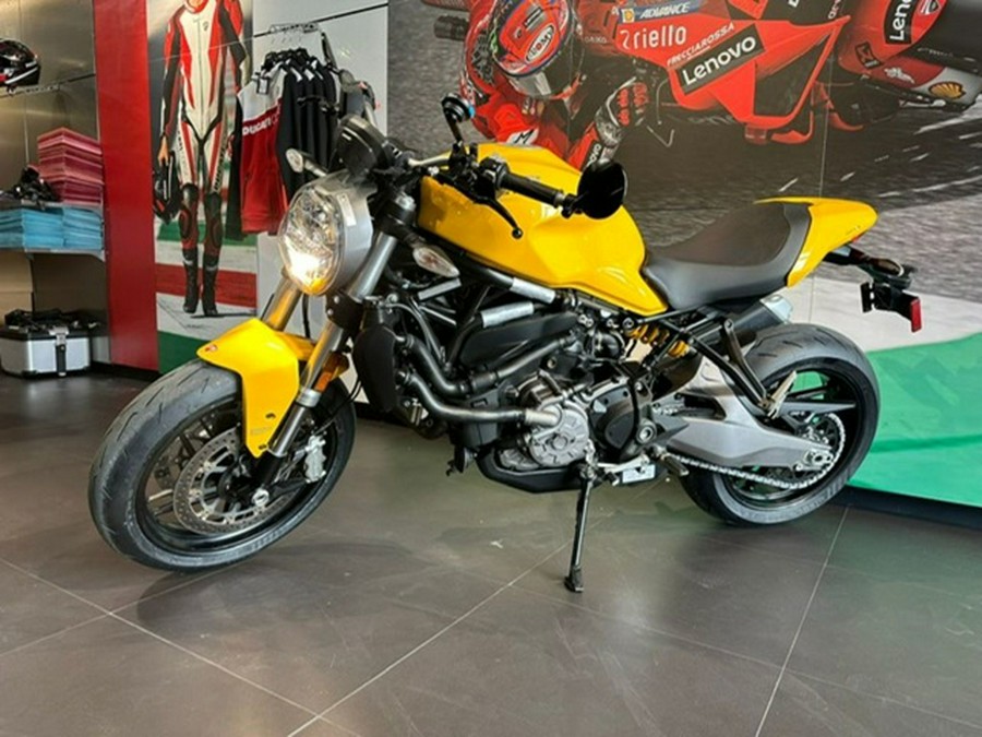 2018 Ducati Monster 821 Yellow