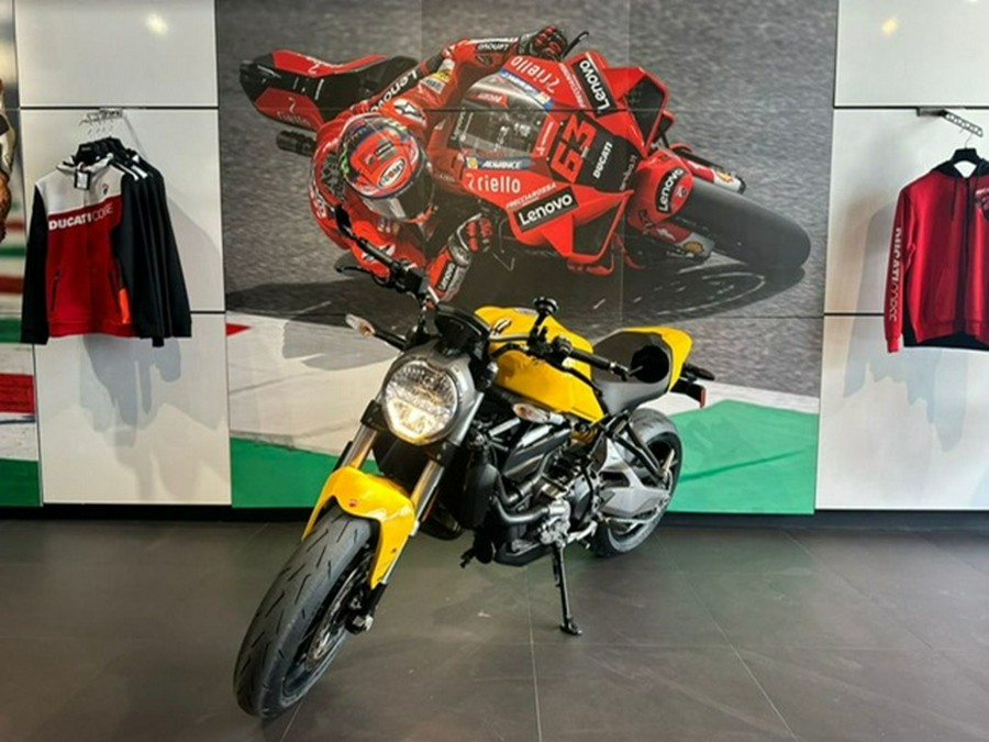 2018 Ducati Monster 821 Yellow