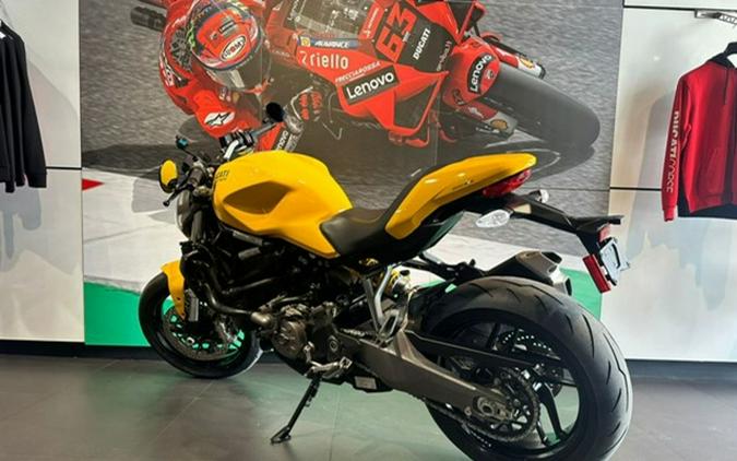 2018 Ducati Monster 821 Yellow