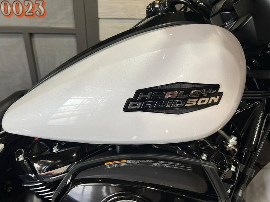 2025 Harley-Davidson® FLHX - Street Glide®