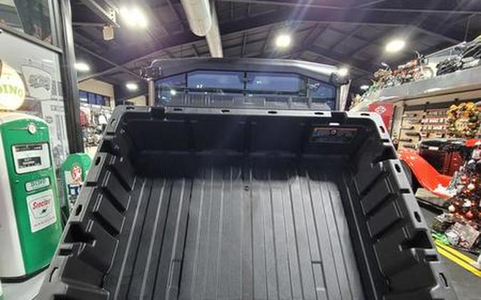 2026 Can-Am® Defender DPS CAB HD9 Compass Green