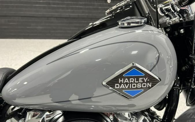 2026 Harley-Davidson Softail FLHC - Heritage Classic
