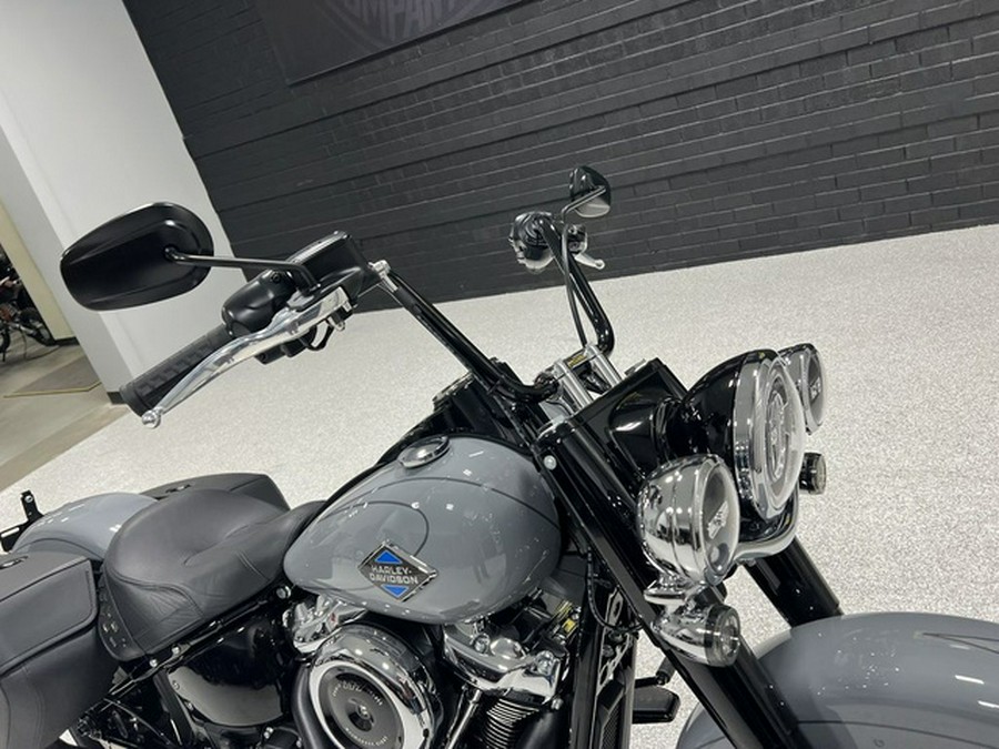 2026 Harley-Davidson Softail FLHC - Heritage Classic