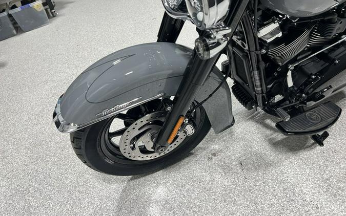 2026 Harley-Davidson Softail FLHC - Heritage Classic