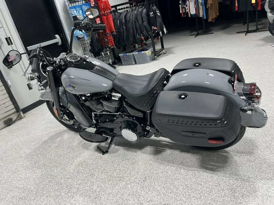 2026 Harley-Davidson Softail FLHC - Heritage Classic