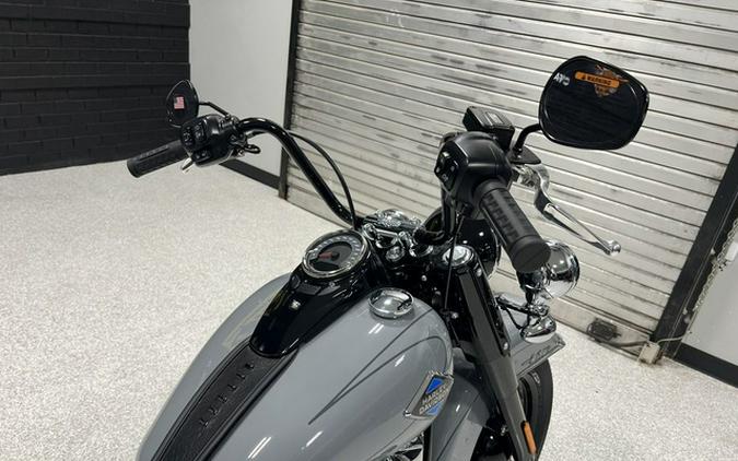2026 Harley-Davidson Softail FLHC - Heritage Classic