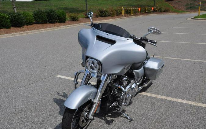 2023 Harley-Davidson® FLHX - Street Glide®