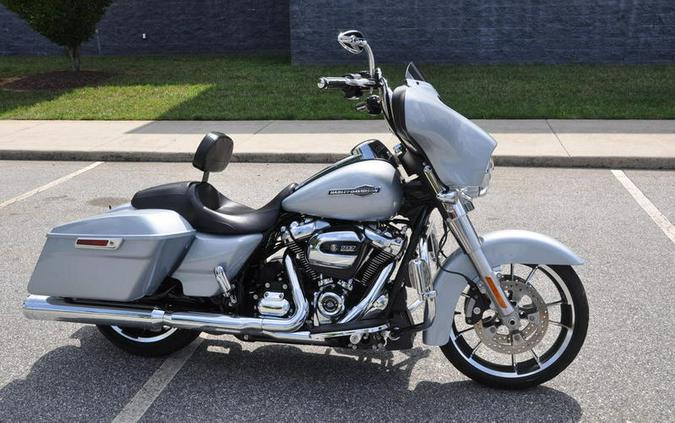 2023 Harley-Davidson® FLHX - Street Glide®