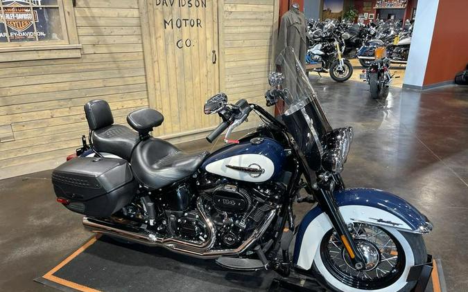 2019 Harley-Davidson® FLHCS - Heritage Classic 114