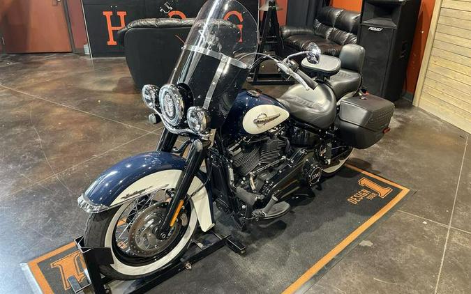 2019 Harley-Davidson® FLHCS - Heritage Classic 114