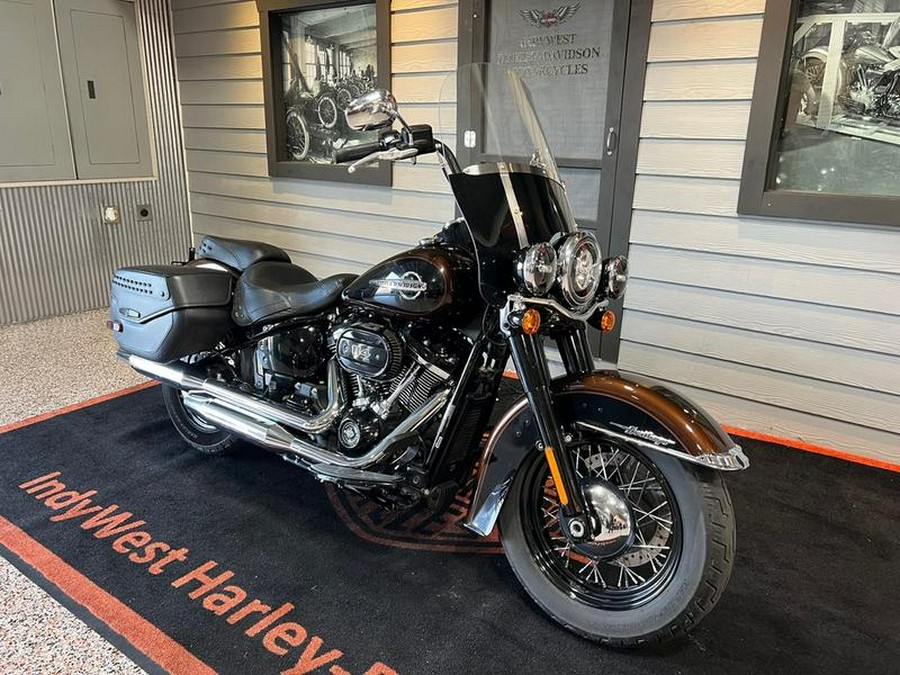 2019 Harley-Davidson® FLHCS - Heritage Classic 114