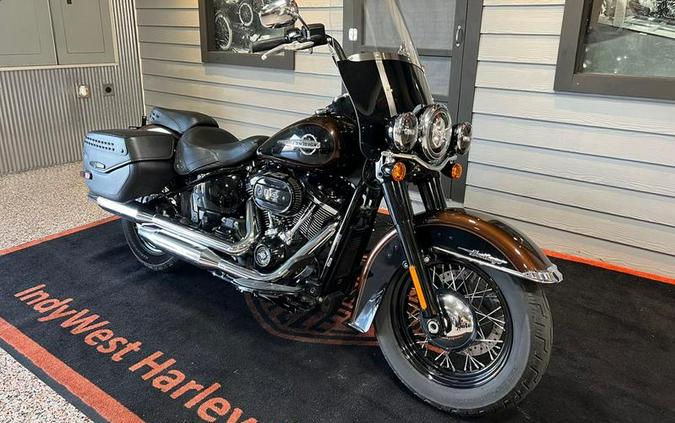 2019 Harley-Davidson® FLHCS - Heritage Classic 114