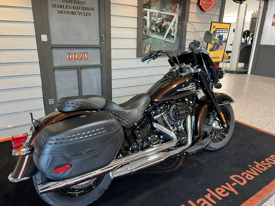 2019 Harley-Davidson® FLHCS - Heritage Classic 114