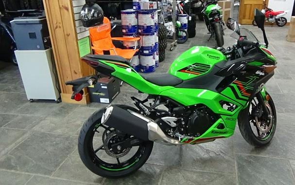 2024 Kawasaki Ninja 500 KRT Edition