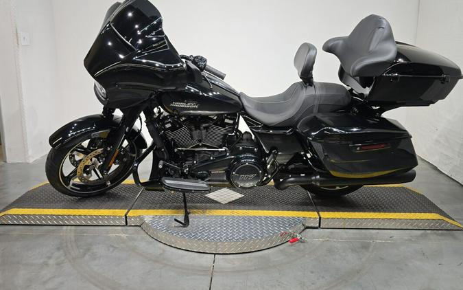 FLHX 2024 Street Glide®