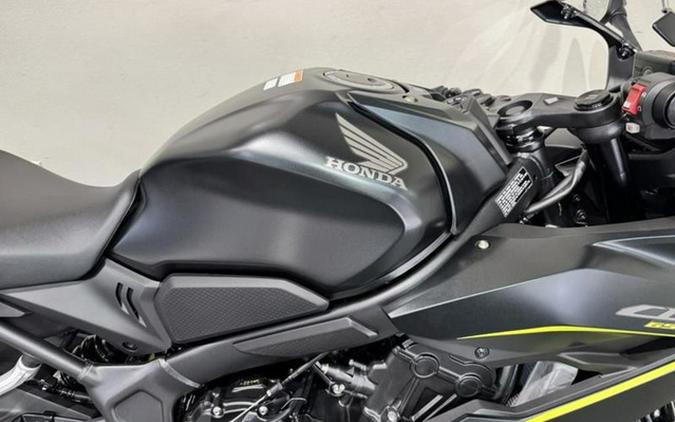 2026 Honda CBR650R E-Clutch