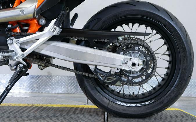 2024 KTM 690 SMC R