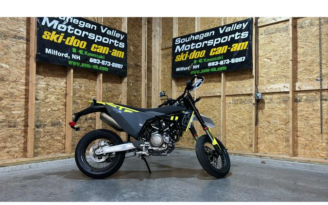 2024 Husqvarna 701 SUPERMOTO