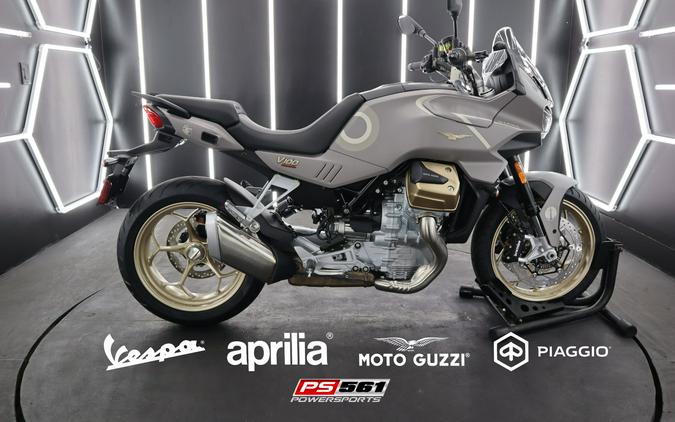 2023 Moto Guzzi V100 Mandello