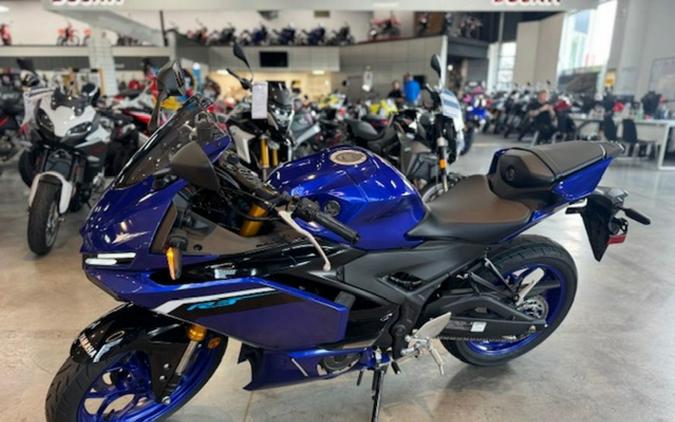 2025 Yamaha YZF R3 ABS CA