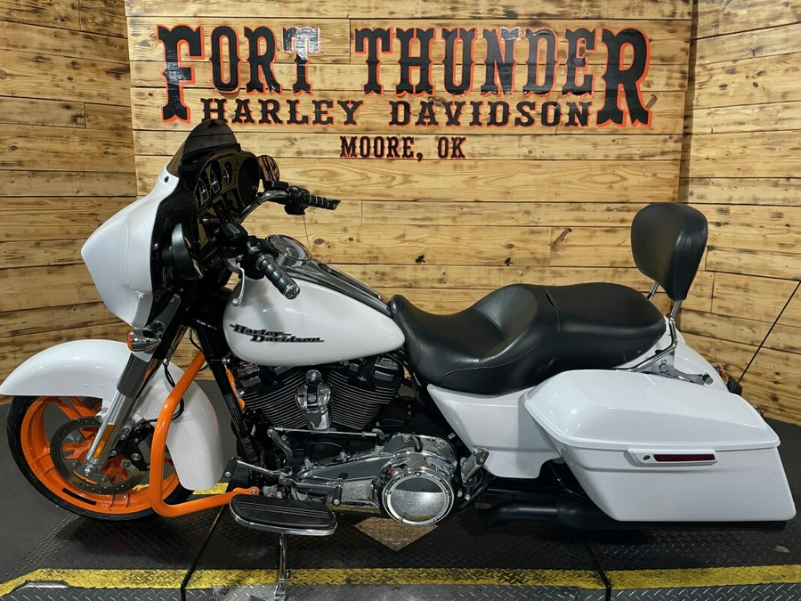 2017 Harley-Davidson Street Glide Special