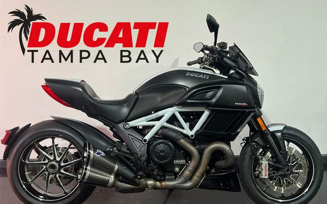 2015 Ducati Diavel Carbon Star White and Matt Carbon