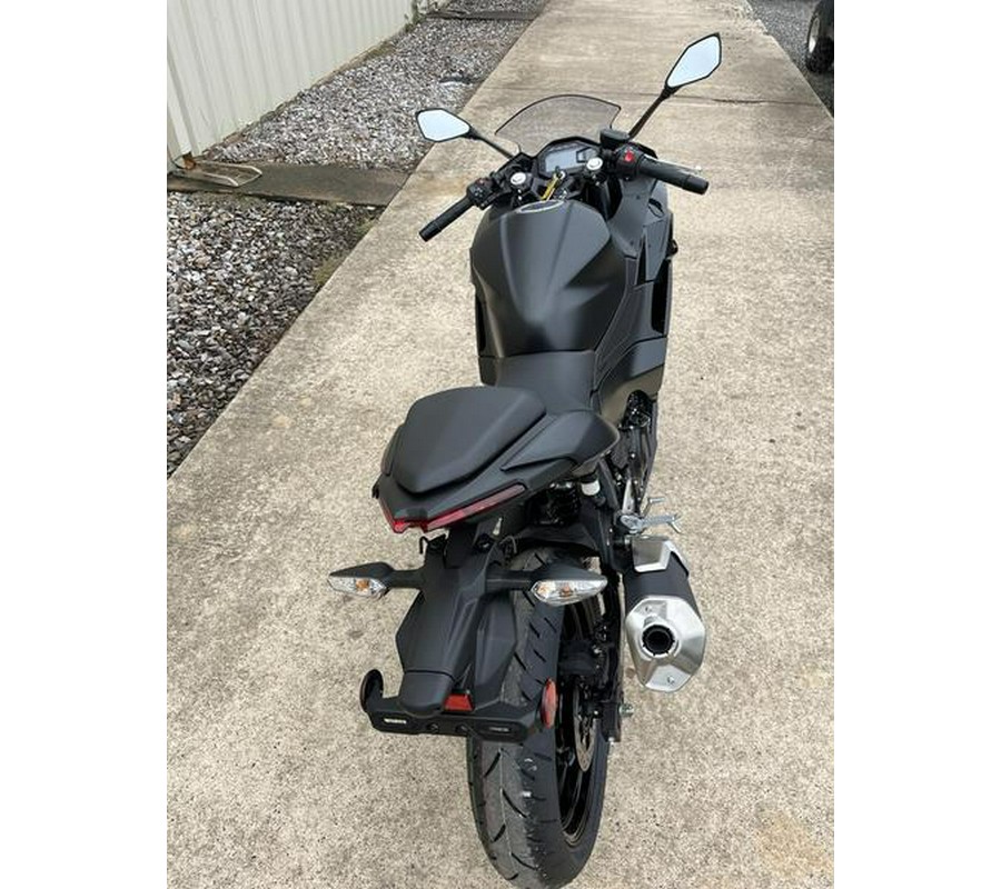 2026 Kawasaki Ninja® 500