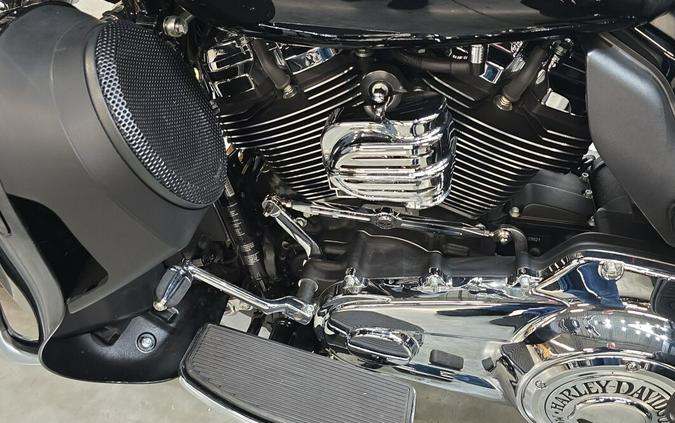 FLHTCUTG 2022 Tri Glide® Ultra