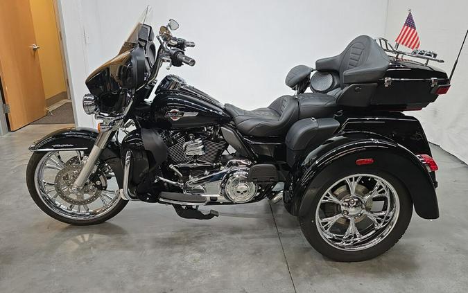 FLHTCUTG 2022 Tri Glide® Ultra