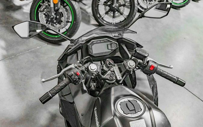 2026 Kawasaki Ninja 500 Metallic Flat Spark Black