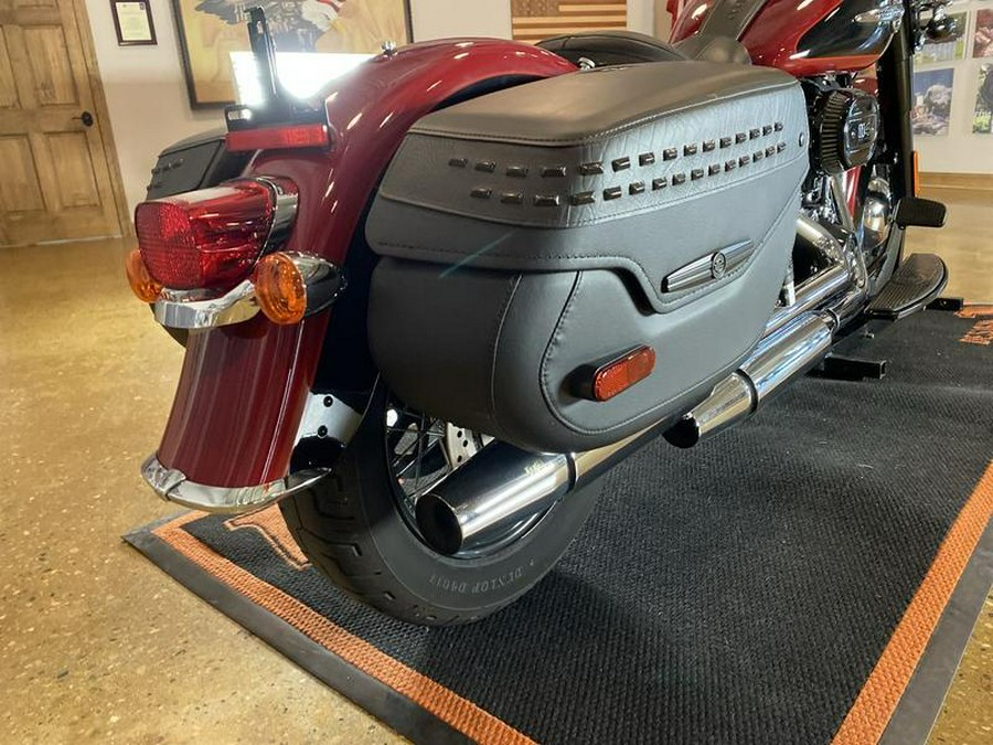 2020 Harley-Davidson® FLHCS - Heritage Classic 114