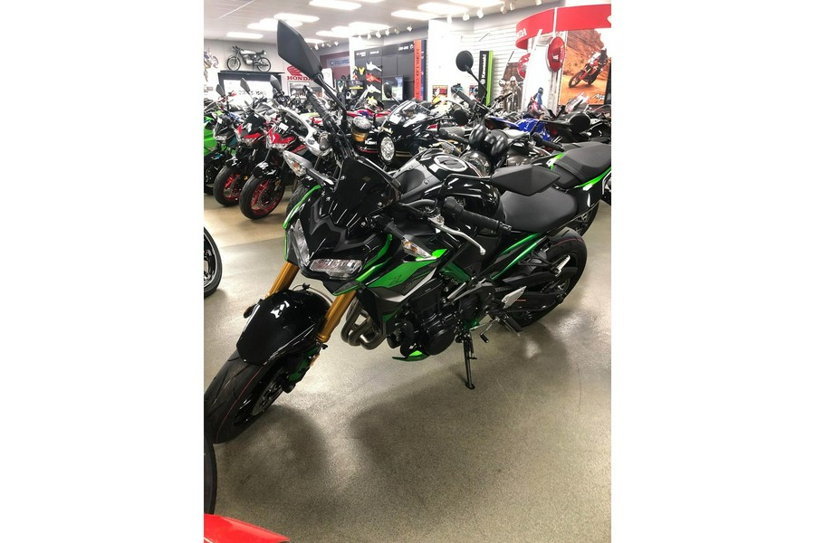 2024 Kawasaki Z900 SE ABS