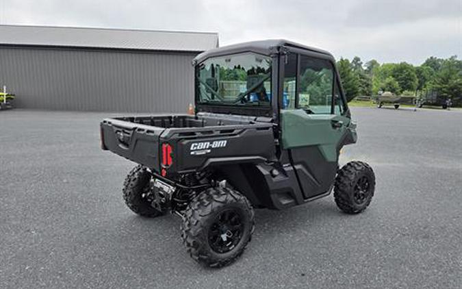 2024 Can-Am Defender DPS CAB