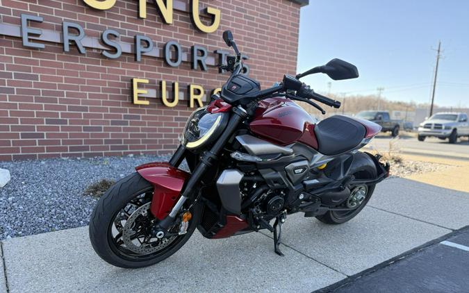 2026 Ducati XDiavel V4 RED