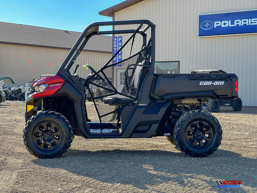 2024 Can-Am™ Defender DPS HD9