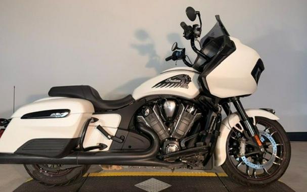 2020 Indian Motorcycle® CHALLENGER DARK HORSE, WHITE SMOKE, 49ST Dark Horse®
