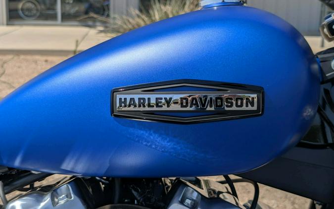 2026 Harley-Davidson® Street Bob® Aurora Blue Denim w/Cast Wheels