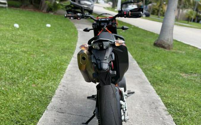2021 KTM 690 SMC R