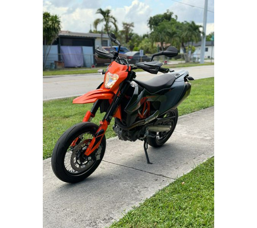 2021 KTM 690 SMC R