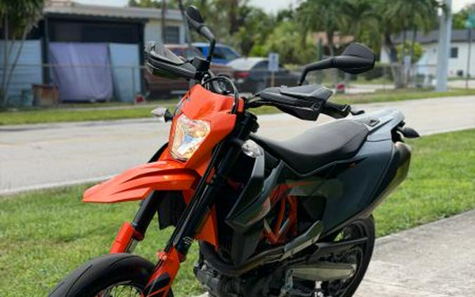 2021 KTM 690 SMC R