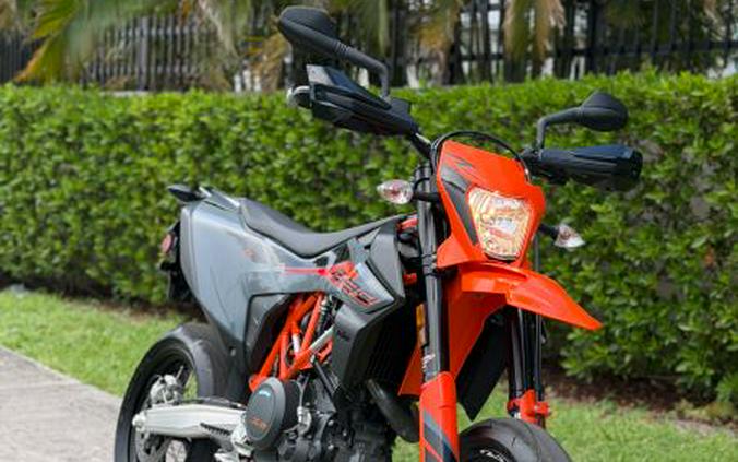 2021 KTM 690 SMC R