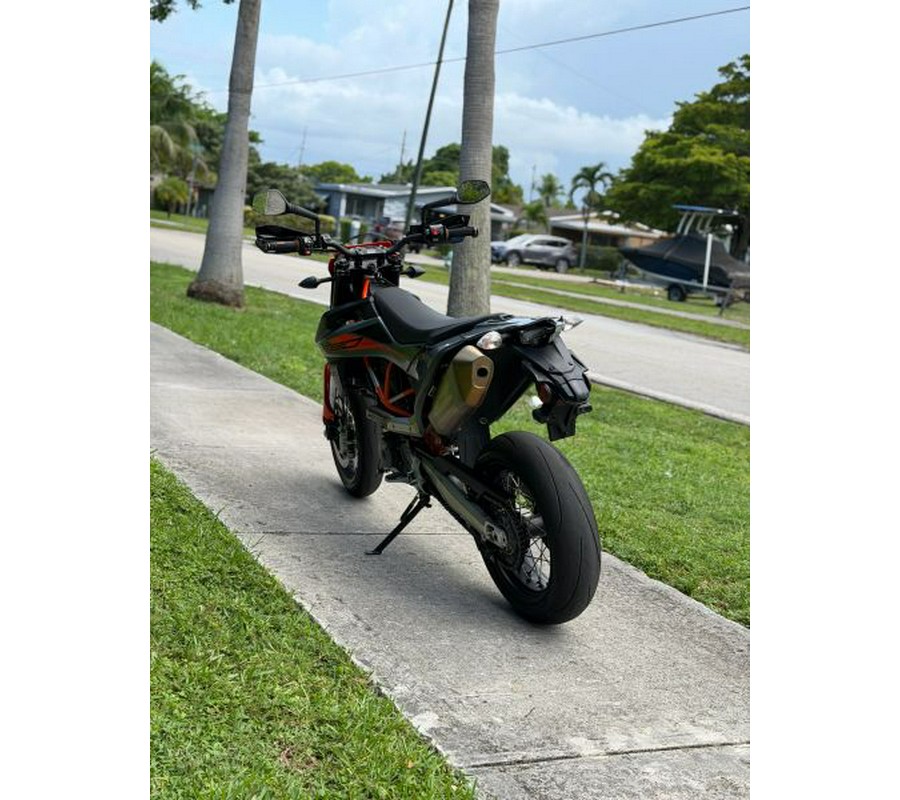 2021 KTM 690 SMC R
