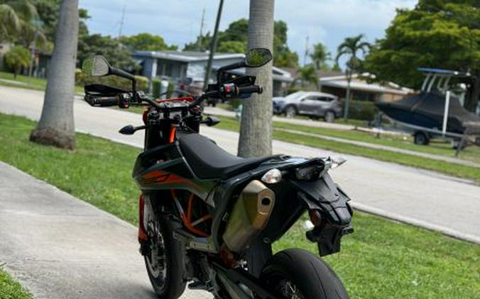 2021 KTM 690 SMC R