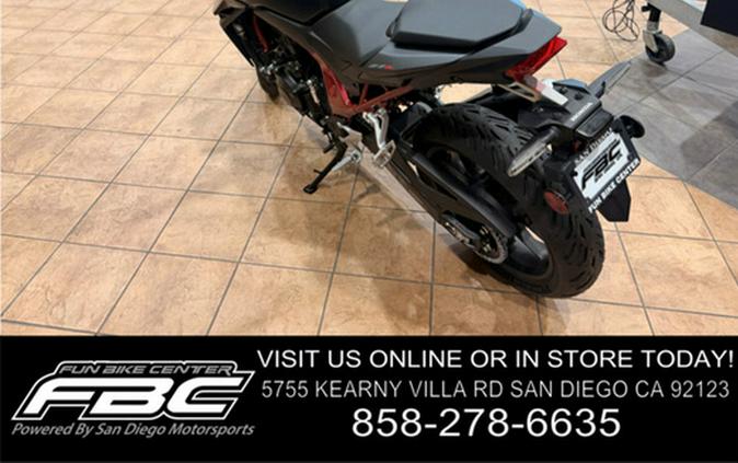 2026 Honda CB750 Hornet E-Clutch