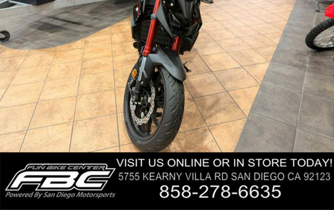 2026 Honda CB750 Hornet E-Clutch