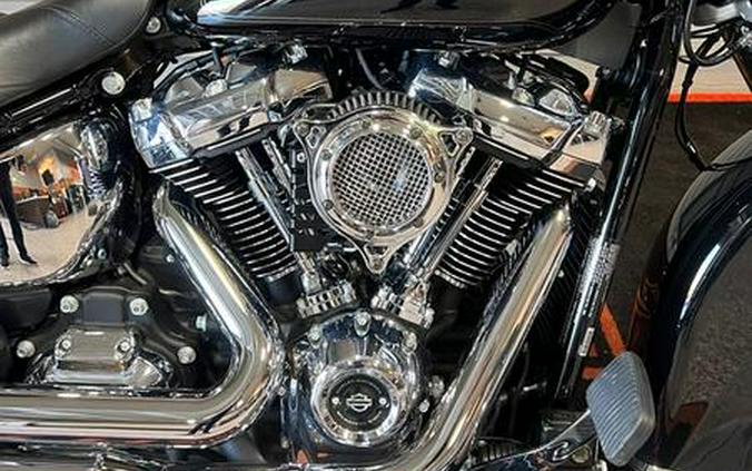 2021 Harley-Davidson® FLHC - Heritage Classic